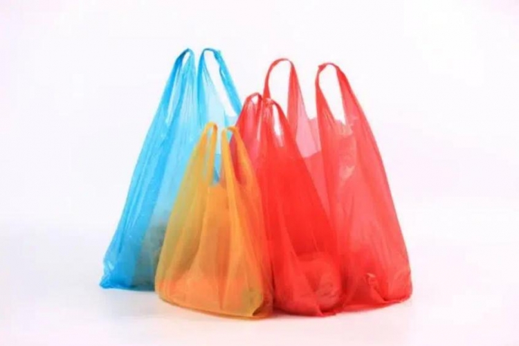 3 bilhões de sacolas plásticas a menos no meio ambiente